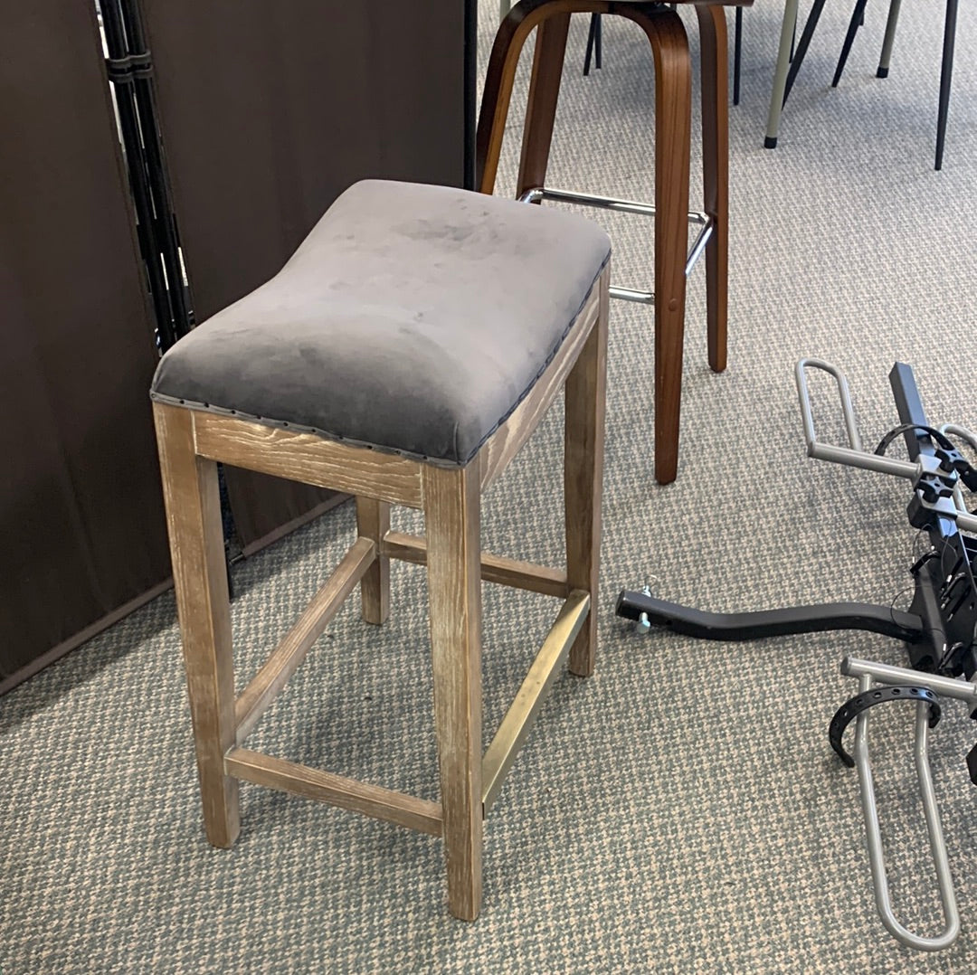 25`` Stool