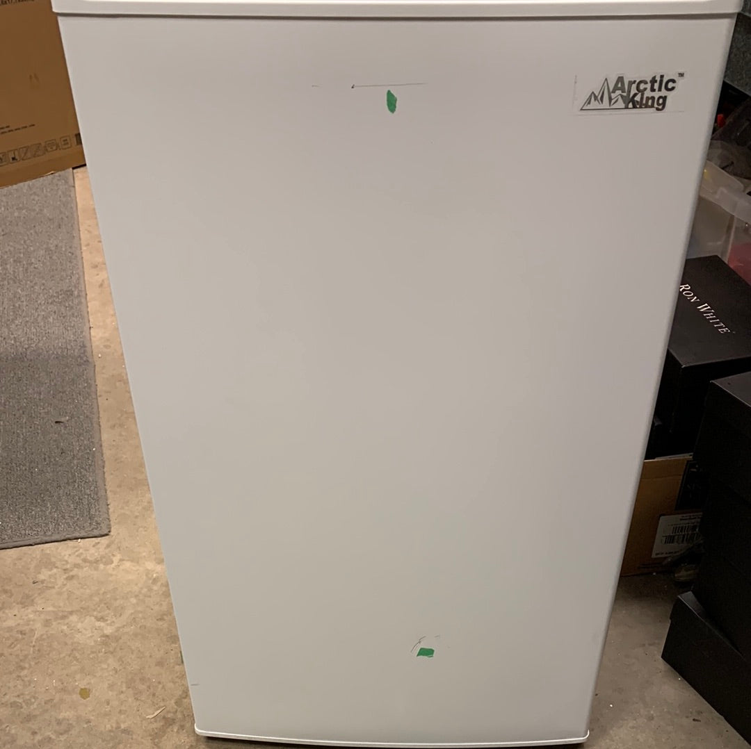 Arctic King 3.0 cu ft Upright Freezer, Scratch & Dent, White