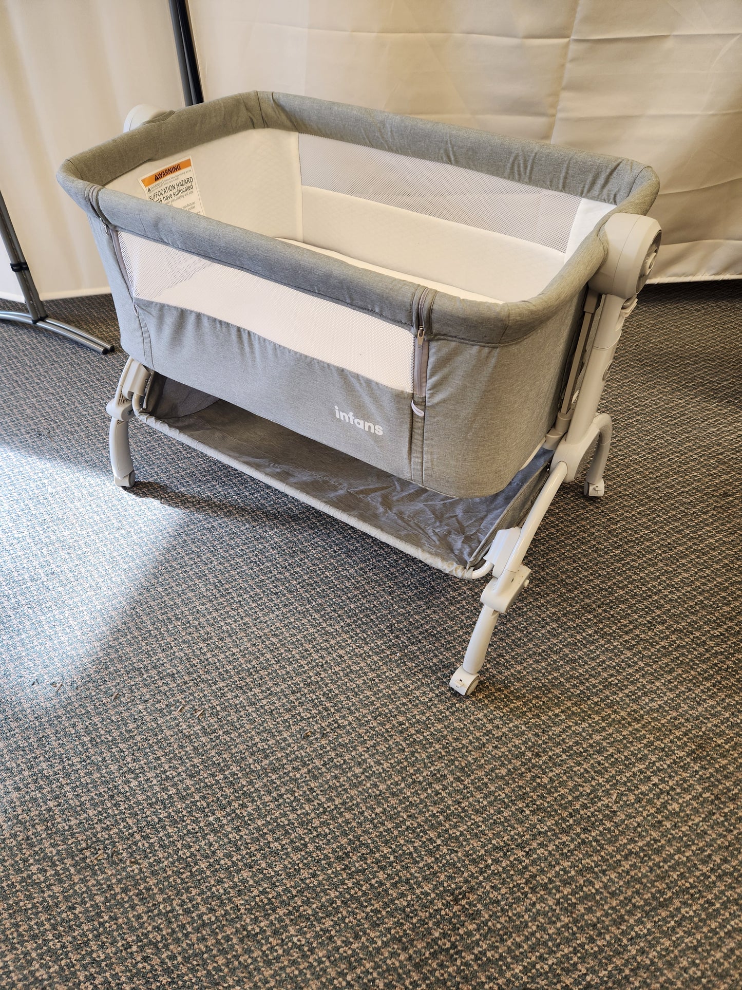 INFANS Baby Bassinet Bedside Crib, Newborn Sleeper w/Large Storage Basket
