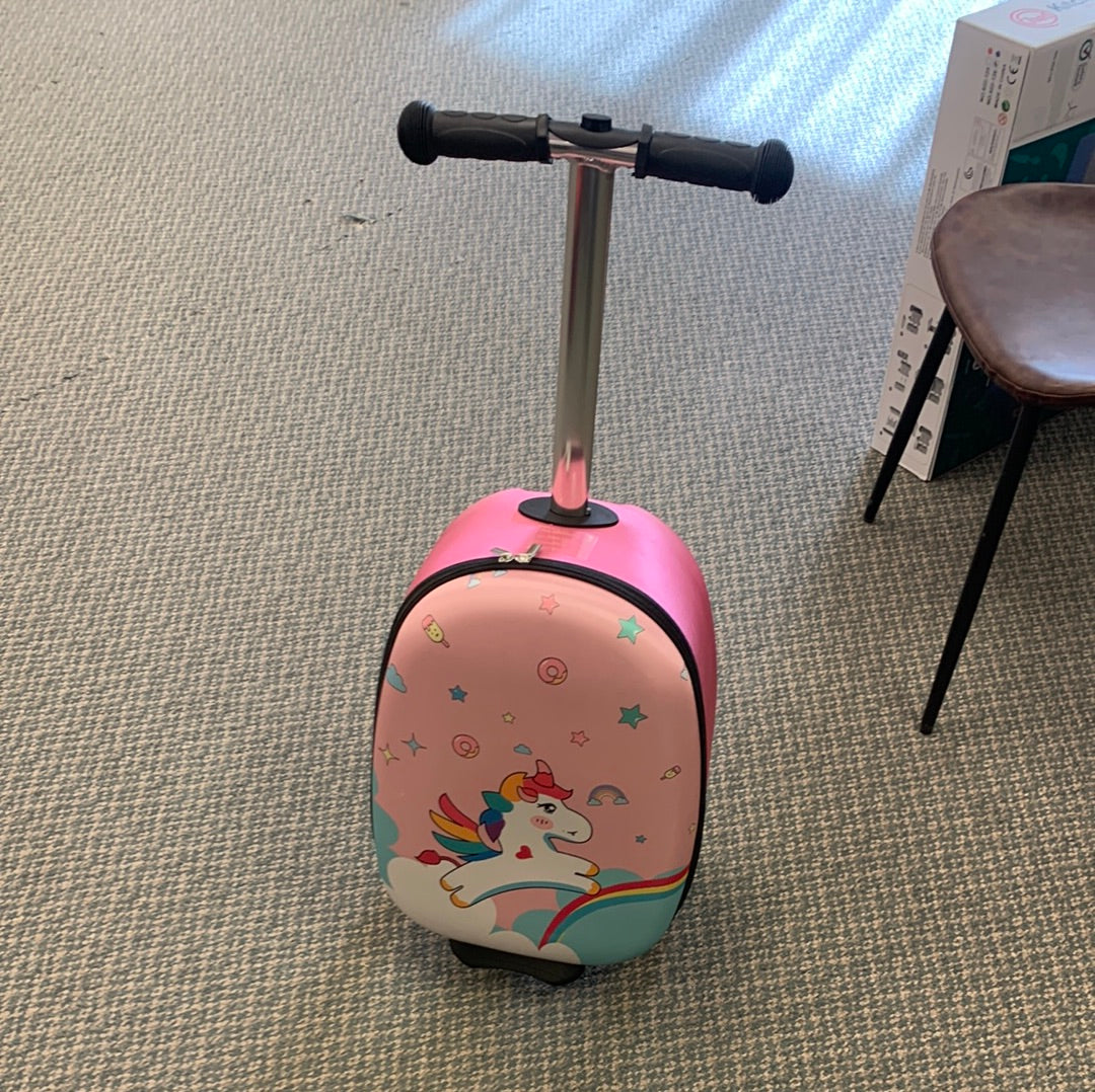 Unicorn, Scooter Suitcase defective handle but will go up and down, Special