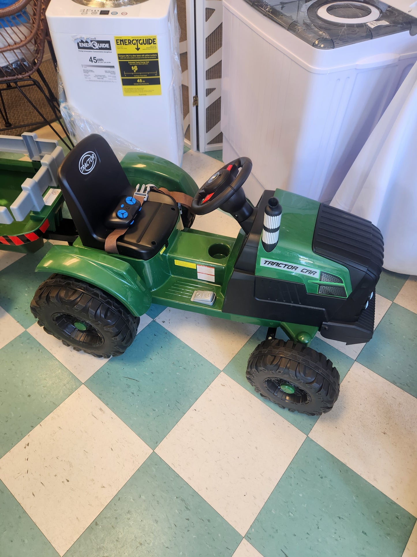 24V Ride On Tractor for Kids with Detachable Trailer-Dark Green (Customer Return)