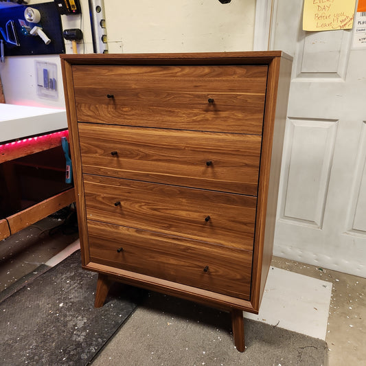 Lubenjam 4 Drawer Chest