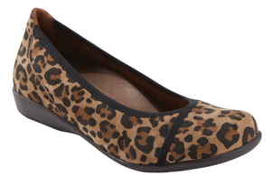 Women's Earth Alder Varden Ballet Flat - LEOPARD - SIZE 10