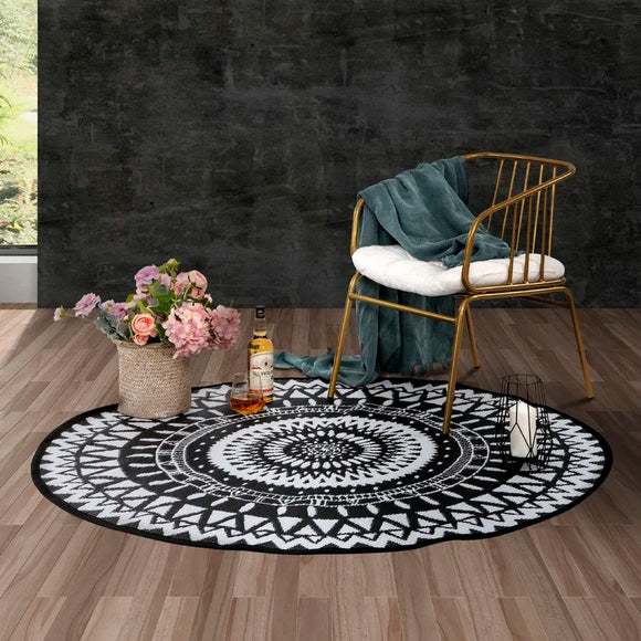 Round Juleimy Geometric Black/White Outdoor Area Rug