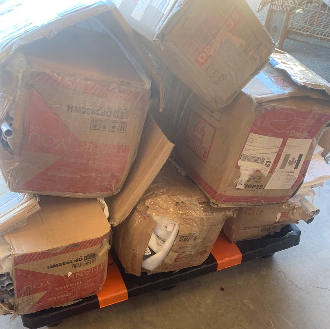 6 used party tents, maybe missing parts or broken parts